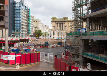 Blick auf Gebäude oder Bauarbeiten statt in Birmingham City Centre als Teil der Regeneration der Stadt, 2017, UK Stockfoto