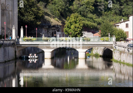 Der Dronne in Brantome in der Dordogne. Stockfoto