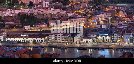 Blick auf die Stadt Vila Nova de Gaia und Port lodges Porto Portugal Stockfoto