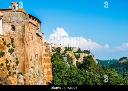 Stadtmauern der Altstadt von Orvieto, Umbrien, Italien Stockfoto