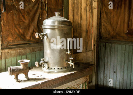 Bei einem Drink an der Motel in Granat, Montana Greifer Stockfoto