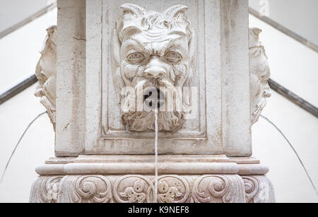 Detail des Brunnens, Hof von Camara Municipal, Funchal, Madeira, Portugal Stockfoto