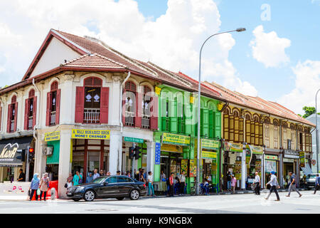 Singapur - September 7, 2017: restaurierte Geschäftshäusern auf der North Bridge Road in der Nähe der Arabischen Straße in der muslimischen Enklave von Kampong Glam ihre historische c aufbewahren Stockfoto