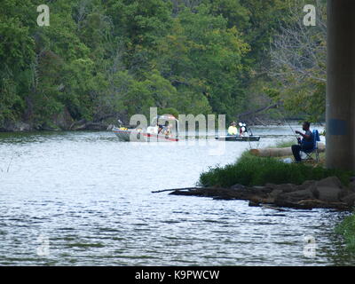 Dallas Feuerwehr Wasserrettung Einheit laufen am weißen Rock See-OL 58 Stockfoto