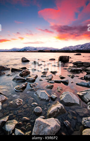 Sonnenaufgang am Lake Tekapo in South Island, Neuseeland. Stockfoto