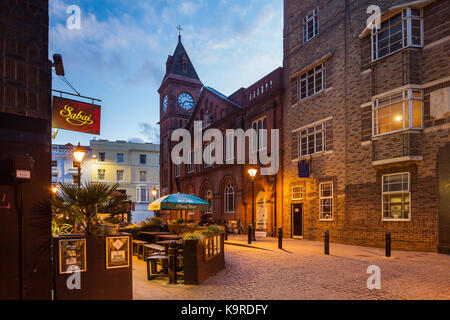 Abend in Brighton City Centre, East Sussex. Stockfoto