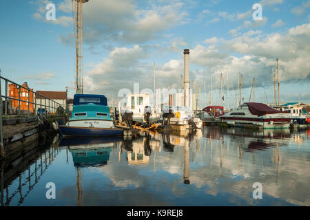 Sommer Abend in Shoreham Port in Southwick, West Sussex, England. Stockfoto