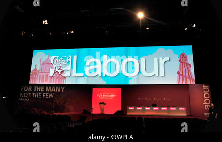 Brighton, UK. 24 Sep, 2017. Die Bühne ist für den Start der Konferenz der Labour Party in Brighton Centre: Simon Dack/Alamy Leben Nachrichten festlegen Stockfoto