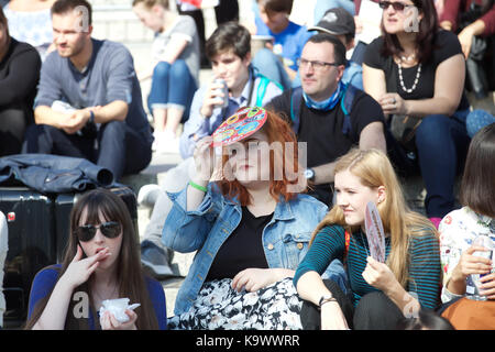 Trafalgar Square, UK. 24 Sep, 2017. Japan Matsuri 2017 fand in Trafalgar Square, London statt. Ein Festival der japanischen Kultur mit Essen, Musik, Tanz, Kampfkunst und vieles mehr. Das Festival ist jetzt in seiner 9. Jahr. Credit: Keith Larby/Alamy leben Nachrichten Stockfoto