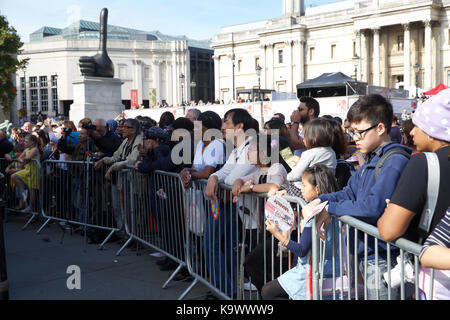 Trafalgar Square, UK. 24 Sep, 2017. Japan Matsuri 2017 fand in Trafalgar Square, London statt. Ein Festival der japanischen Kultur mit Essen, Musik, Tanz, Kampfkunst und vieles mehr. Das Festival ist jetzt in seiner 9. Jahr. Credit: Keith Larby/Alamy leben Nachrichten Stockfoto