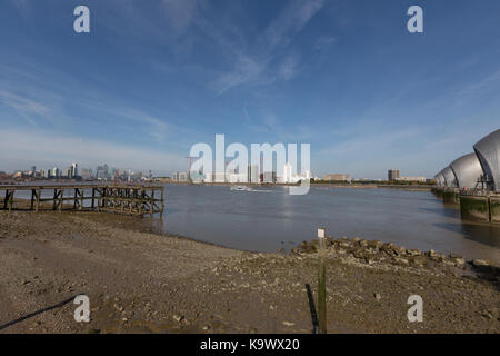 London, Vereinigtes Königreich. September 24rd, 2017. Warme, sonnige Wetter an der Thames Barrier heute in London. Rob Powell/Alamy leben Nachrichten Stockfoto