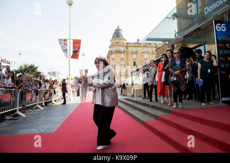 San Sebastian, Spanien. 24 Sep, 2017. Direktorin Agnes Verda erhält die Donostia Award während der 65Th San Sebastian Film Festival in San Sebastian, Spanien, am 24. September 2017. Credit: Gtres Información más Comuniación auf Linie, S.L./Alamy leben Nachrichten Stockfoto