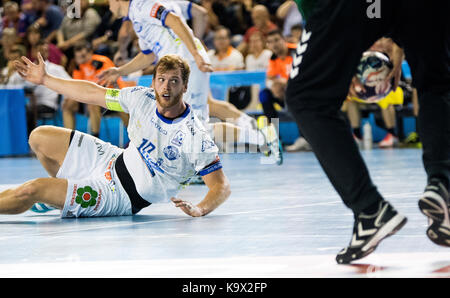 Leon, Spanien. 24. September, 2017. Diego Piñeiro (Gelenk, CB Ademar Leon) während der Handball Match von 2017/2018 EHF Champions League zwischen CB Ademar Leon und Kadetten Schaffhausen im Sportzentrum am 24. September 2017 in Leon, Spanien. © David Gato/Alamy leben Nachrichten Stockfoto