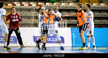 Leon, Spanien. 24. September 2017. Während der Handball Match von 2017/2018 EHF Champions League zwischen CB Ademar Leon und Kadetten Schaffhausen im Sportzentrum am 24. September 2017 in Leon, Spanien. © David Gato/Alamy leben Nachrichten Stockfoto