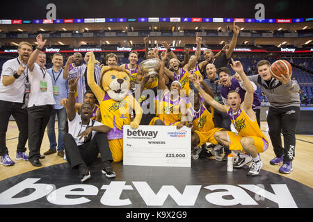 London, Großbritannien. 24. September 2017. London Lions gewinnen Eröffnungs Betway All-stars Basketball Turnier, O2, London. Kredit Carol Moir/Alamy Leben Nachrichten. Stockfoto