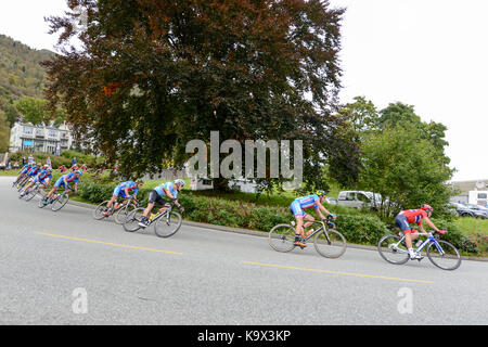 Bergen, Norwegen. 24. September, 2017. Die Teams aus Norwegen, Belgien anc Tschechische Republik arbeitete vor dem Peloton der Abtrünnigen in einem bequemen Abstand zu halten. Credit: Kjell Eirik Irgens Henanger/Alamy leben Nachrichten Stockfoto