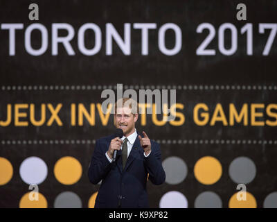 Prinz Harry von Wales spricht während der Eröffnung des 2017 Invictus Games im Air Canada Centre in Toronto am 23. September 2017. Stockfoto