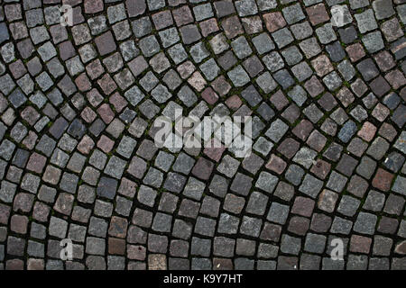 Straße mit Kopfsteinpflaster von oben, perfekt als strukturierten Hintergrund zu verwenden. Stockfoto