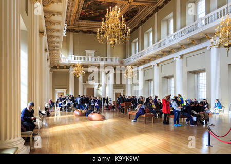 Bankettsaal, Besucher im Rahmen des London Open House Weekends, Bankettsaal, Whitehall, Westminster, London, Großbritannien Stockfoto