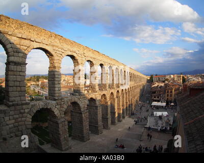 Das römische Aquädukt in Segovia Stockfoto