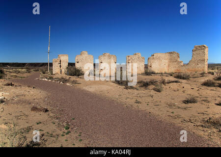 Zahlreiche Ruinen der alten militärischen Strukturen finden Sie auf dem Gelände des historischen Fort Craig, im US-Bundesstaat New Mexico verstreut werden Stockfoto