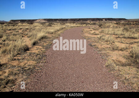 Black Mesa, gelegen an der Route der El Camino Real de Tierra Adentro, ist leicht von dem Gelände von Fort Craig Historic Site in New Jersey angesehen Stockfoto