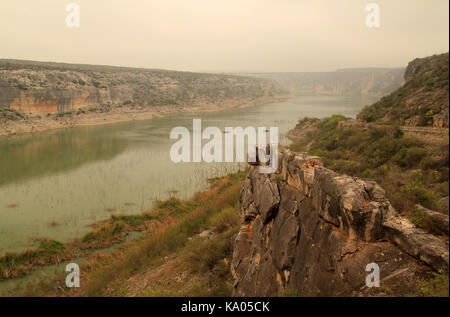 Die Amistad National Recreation Area umfasst die Amistad Reservoir an der Mündung des Rio Grande, Teufel, und Pecos River, hier im Bild Stockfoto