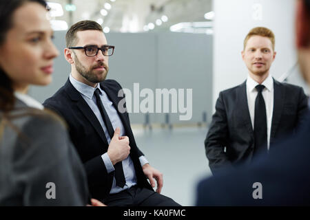 Ernsthafte Kollegen Stockfoto