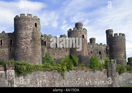 Conwy Castle, eine mittelalterliche Festung in Conwy (Wales), wurde von Edward gebaut, die ich während der Eroberung von Wales zwischen 1283 und 1289. Stockfoto