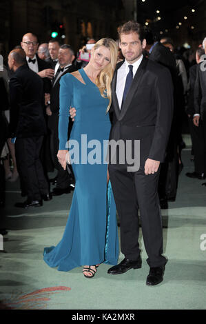 Mailand, Italien. 24 Sep, 2017. Mailand, grünen Teppich Fashion Awards Ankunft im Theater Scala abgebildet: Michelle Hunziker, Tomaso Trussardi Credit: Unabhängige Fotoagentur/Alamy leben Nachrichten Stockfoto