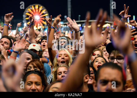 Las Vegas, Nevada - 23. September 2017 - aufgeregt, die Masse, die am Leben ist schön Festival Tag 2 in der Innenstadt von Las Vegas - Credit: Ken Howard/Alamy leben Nachrichten Stockfoto