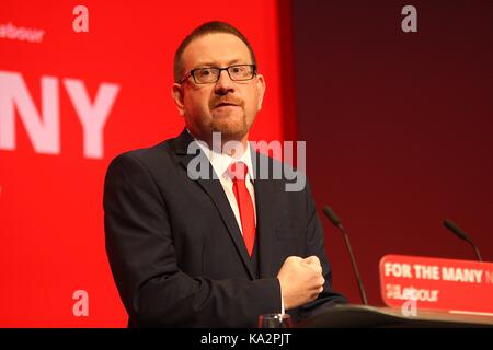 UK. 24. September, 2017. Andrew Gwynn MP für Denton & Rötlich auf der Arbeitskonferenz Credit: Rupert Rivett/Alamy leben Nachrichten Stockfoto