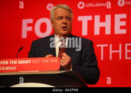 UK. 24. September, 2017. Carwyn Jones von der Labour Party, Konferenz Credit: Rupert Rivett/Alamy leben Nachrichten Stockfoto