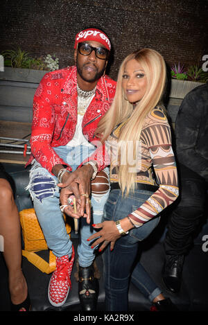 Hollywood, Ca. 23 Sep, 2017. 2 Chainz und Sandra "Pepa" Denton an die Liaison Nachtclub in Hollywood, Kalifornien am September 23, 2017 Credit: Koi Sojer/Snap'n u Fotos/Media Punch/Alamy leben Nachrichten Stockfoto
