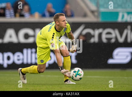 Das 1:0 fiel Mark FLEKKEN (DU), Aktion, Abwurf, Fussball 2. Bundesliga, 8. Spieltag MSV Duisburg (DU)-Holstein Kiel (KI) 1:3, am 22.09.2017 in Duisburg/Deutschland. | Verwendung weltweit Stockfoto