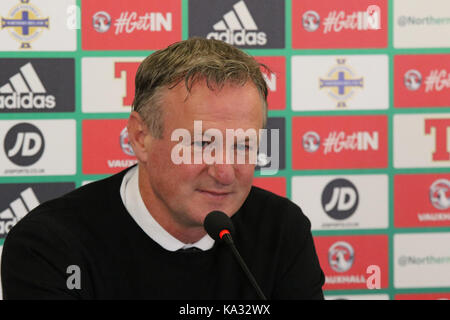 Belfast, Irland. 25 Sep, 2017. Nationale Fußball-Stadion im Windsor Park von Belfast Nordirland, Irland. 25 Sep, 2017. Nordirland Manager Michael O'Neill nannte seine Mannschaft heute für die kommenden WM-Qualifikationsspiele gegen Deutschland (05.10.17) und Norwegen (08/10/17). Es wurden zwei neue Spieler in der Gruppe genannt - Jordanien Jones (Kilmarnock) und George Saville (millwall). Quelle: David Hunter/Alamy leben Nachrichten Stockfoto