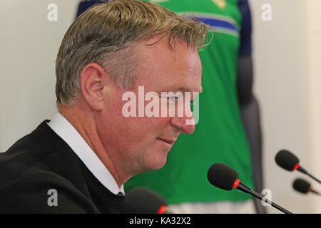 Belfast, Irland. 25 Sep, 2017. Nationale Fußball-Stadion im Windsor Park von Belfast Nordirland, Irland. 25 Sep, 2017. Nordirland Manager Michael O'Neill nannte seine Mannschaft heute für die kommenden WM-Qualifikationsspiele gegen Deutschland (05.10.17) und Norwegen (08/10/17). Es wurden zwei neue Spieler in der Gruppe genannt - Jordanien Jones (Kilmarnock) und George Saville (millwall). Quelle: David Hunter/Alamy leben Nachrichten Stockfoto