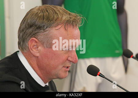 Belfast, Irland. 25 Sep, 2017. Nationale Fußball-Stadion im Windsor Park von Belfast Nordirland, Irland. 25 Sep, 2017. Nordirland Manager Michael O'Neill nannte seine Mannschaft heute für die kommenden WM-Qualifikationsspiele gegen Deutschland (05.10.17) und Norwegen (08/10/17). Es wurden zwei neue Spieler in der Gruppe genannt - Jordanien Jones (Kilmarnock) und George Saville (millwall). Quelle: David Hunter/Alamy leben Nachrichten Stockfoto