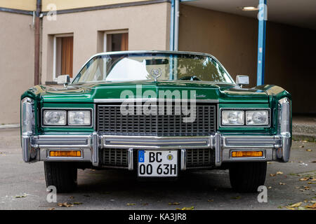 Laupheim, Deutschland - 24. September 2017: Cadillac Eldorado Oldtimer-Auto beim US Car Meeting am 24. September 2017 in Laupheim. Stockfoto