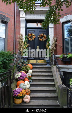 Back Bay Fronten für den Herbst in Boston, Massachusetts eingerichtet Stockfoto