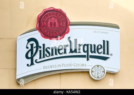 Pilsen, Tschechische Republik - 16. August 2017: Schild am Eingang des Pilsner Urquell Bier Factory Stockfoto