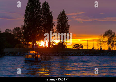 Sonnenuntergang entlang der English Bay im Sunset Beach in Vancouver, British Columbia Kanada Stockfoto