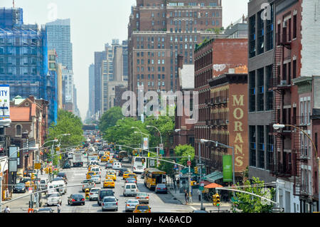 Iconic Yellow Cabs auf den Straßen von Manhattan, New York City, USA. Stockfoto