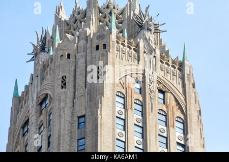 Die im Art déco-Stil und gotischen Krone der General Electric Building auf der Lexington Avenue, Manhattan, New York City, USA. Stockfoto