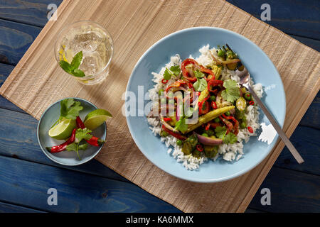 Grünes curry Kokosnuss Rühren braten Stockfoto