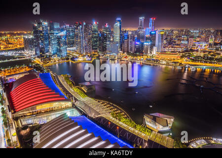Singapur, Singapur - Dec 24, 2016: Luftaufnahme von Marina Bay Sands auf dem Dach Stockfoto