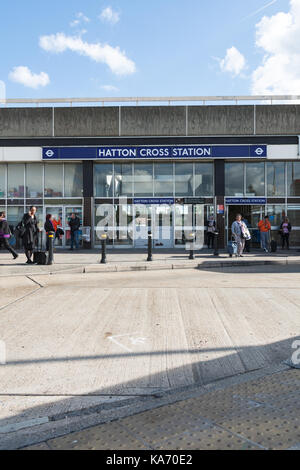 Hatton Cross U-Bahn Station, in der Nähe der Flughafen Heathrow mit dem Heathrow Zweig der die Piccadilly-Linie der Londoner U-Bahn. Stockfoto