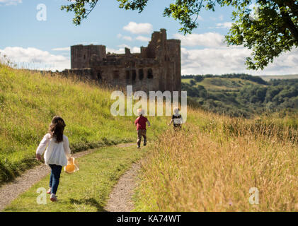 Abenteuer bei Crichton Castle in der Nähe von Edimburgh Stockfoto