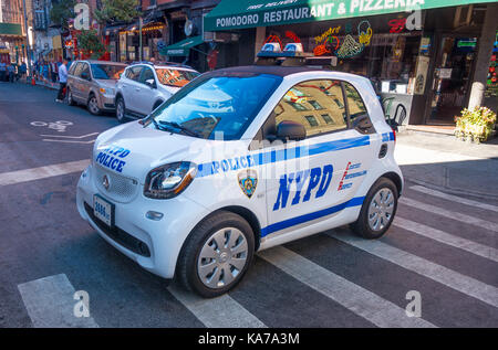 Ein Smart Fortwo NYPD Polizei Auto in New York City mad von der Daimler AG Stockfoto