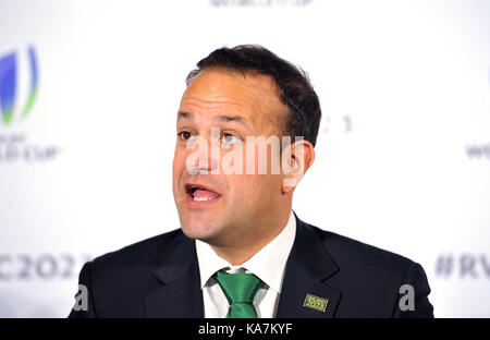 Taoiseach, Leo Varadkar spricht zur Unterstützung der IRFU während der 2023 Rugby World Cup host Kandidaten Präsentationen im Royal Garden Hotel in London, wo sie sind, bieten die Veranstaltung gegen Frankreich und Südafrika zu bewirten. Stockfoto